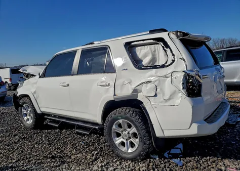 2020 Toyota 4Runner Sr5/Sr5 Premium из США, поврежденный, VIN JTEBU5JR2L5812362